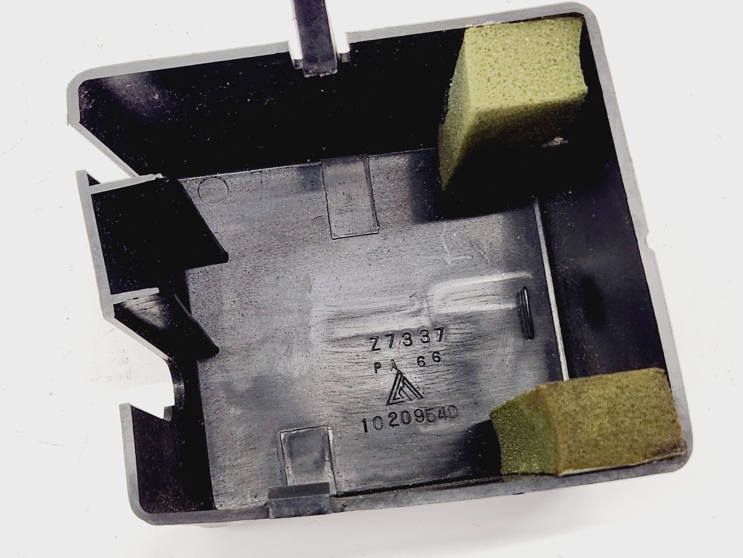 1992-1995 Chevy Corvette ZR1 Accelerator and Cruise Control Servo Cover 10209540