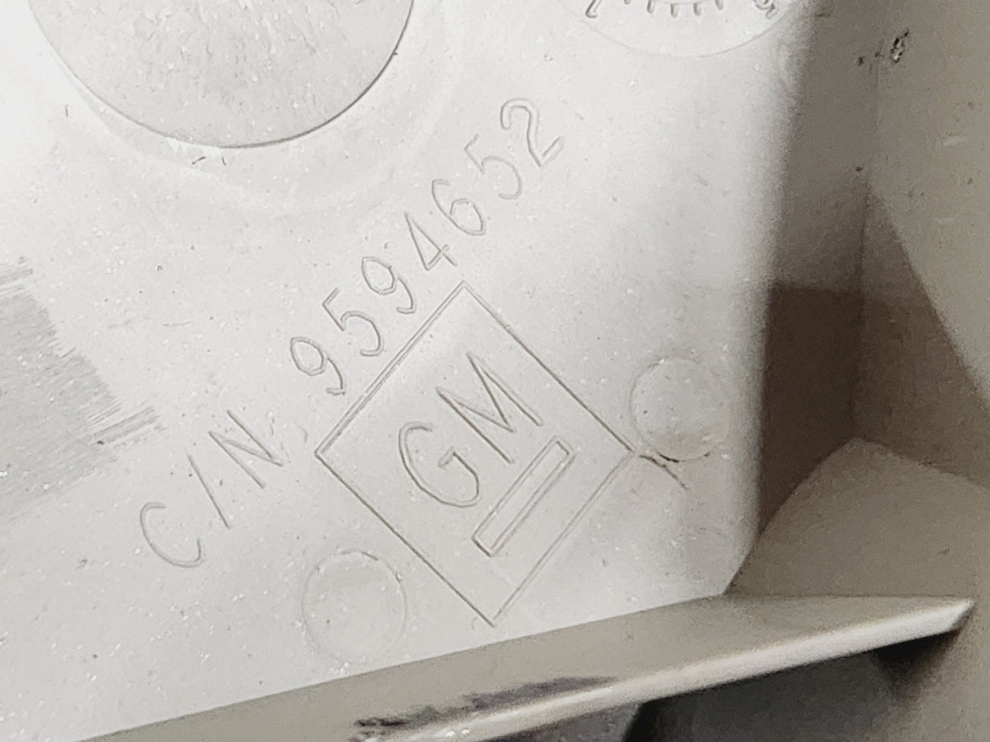 2005-2007 Chevy Corvette C6 Wheel Center Cap Silver OEM GM 9594652