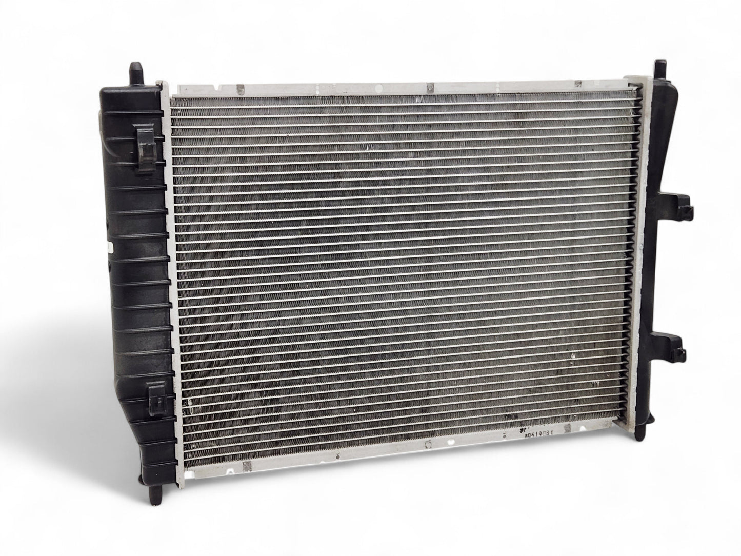 2005-2013 Chevy Corvette SSR Automatic Base Radiator OEM GM 21996495