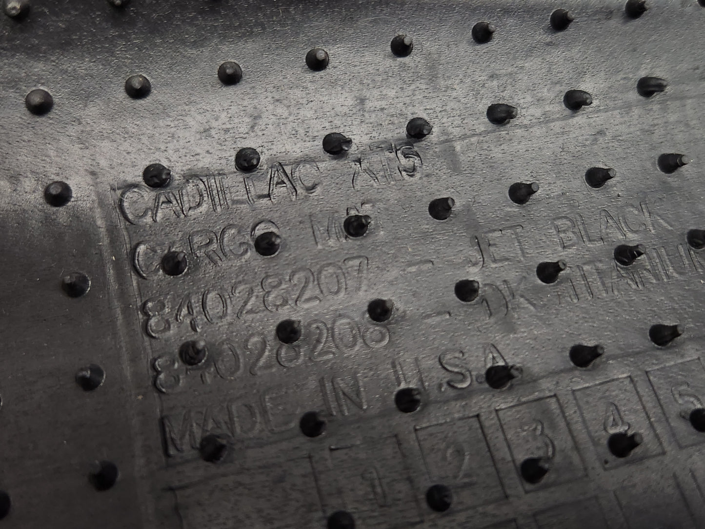 2017-2021 Cadillac XT5 Black Carpeted Rear Trunk Cargo Floor Mat Black 84028207