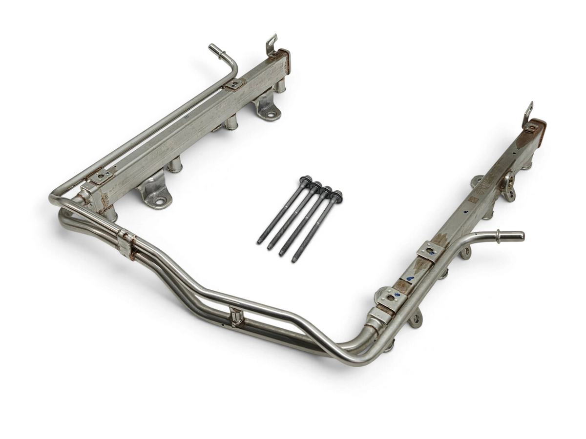 2021-2024 Ford F150 5.0L V8 Fuel Rail with bolts OEM ML3E-9F792-AC