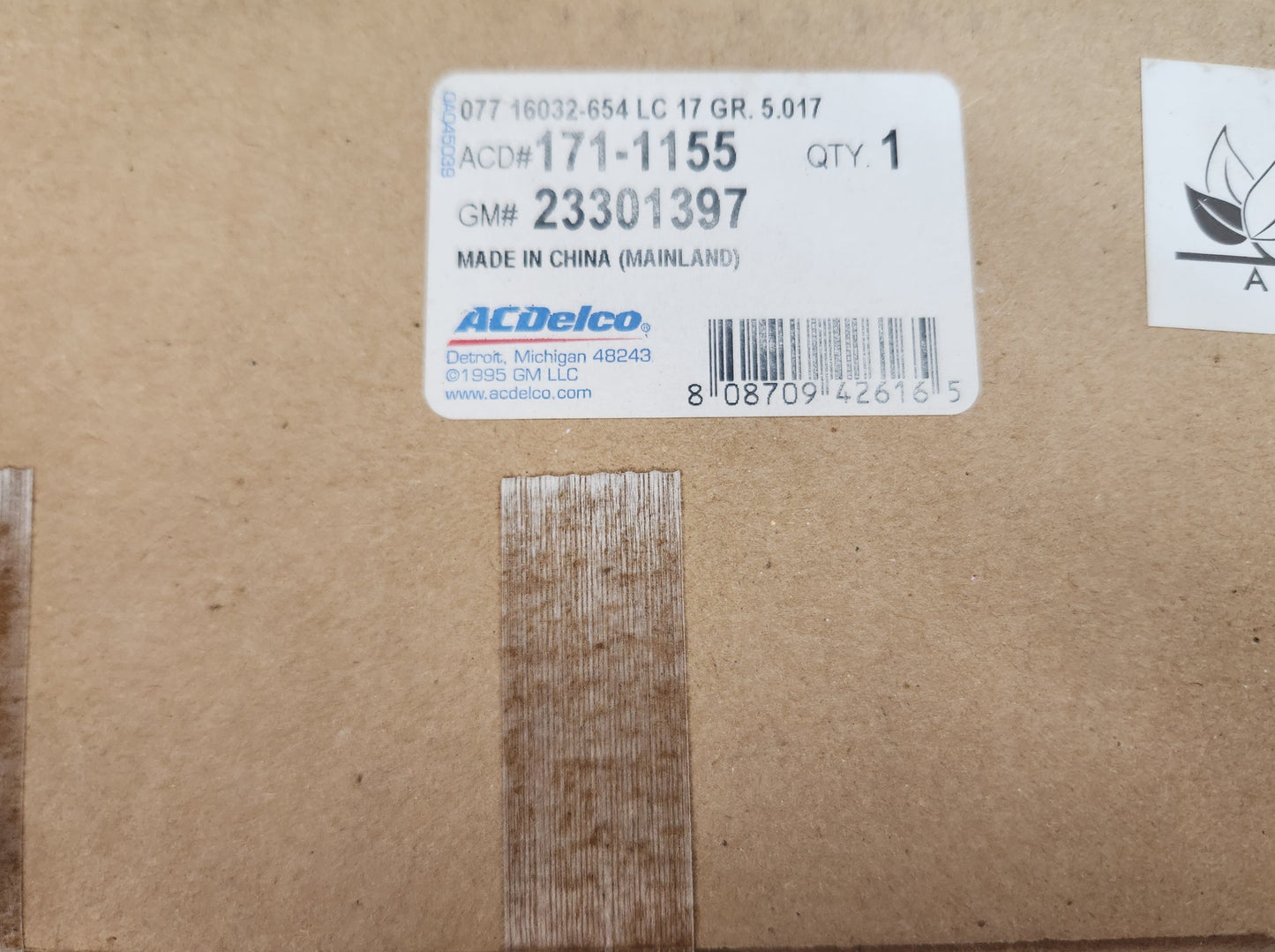 Buick Envision Front Disc Brake Pad Kit with Springs GM 23301397