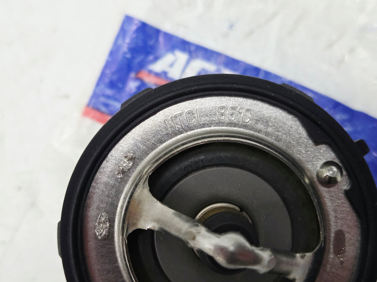 Engine Coolant Thermostat Kit ACDelco GM Original Equipment 89018168