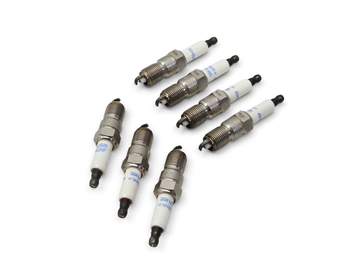 Lot of 7 - 41-110 Iridium Spark Plugs for Chevy 4.8L 5.3L 5.7L 6.0L 6.2L 7.0L