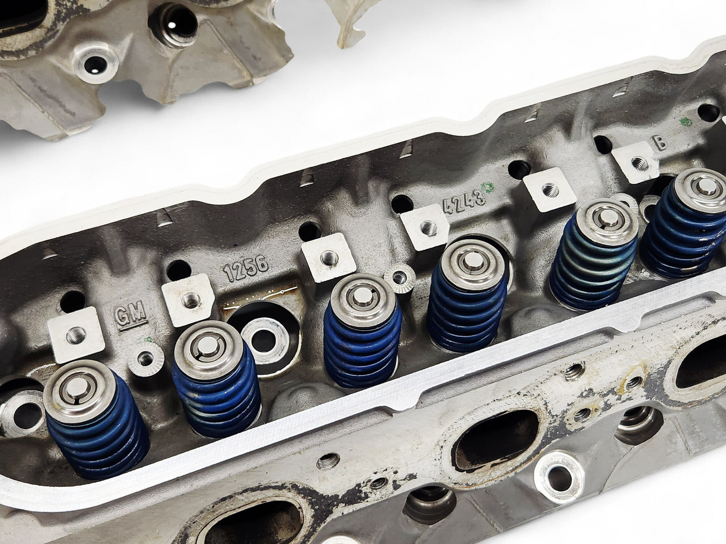 Set Of Two GM LS2 LS6 Gen III Gen Cylinder Head 243 W/ Valves And Springs