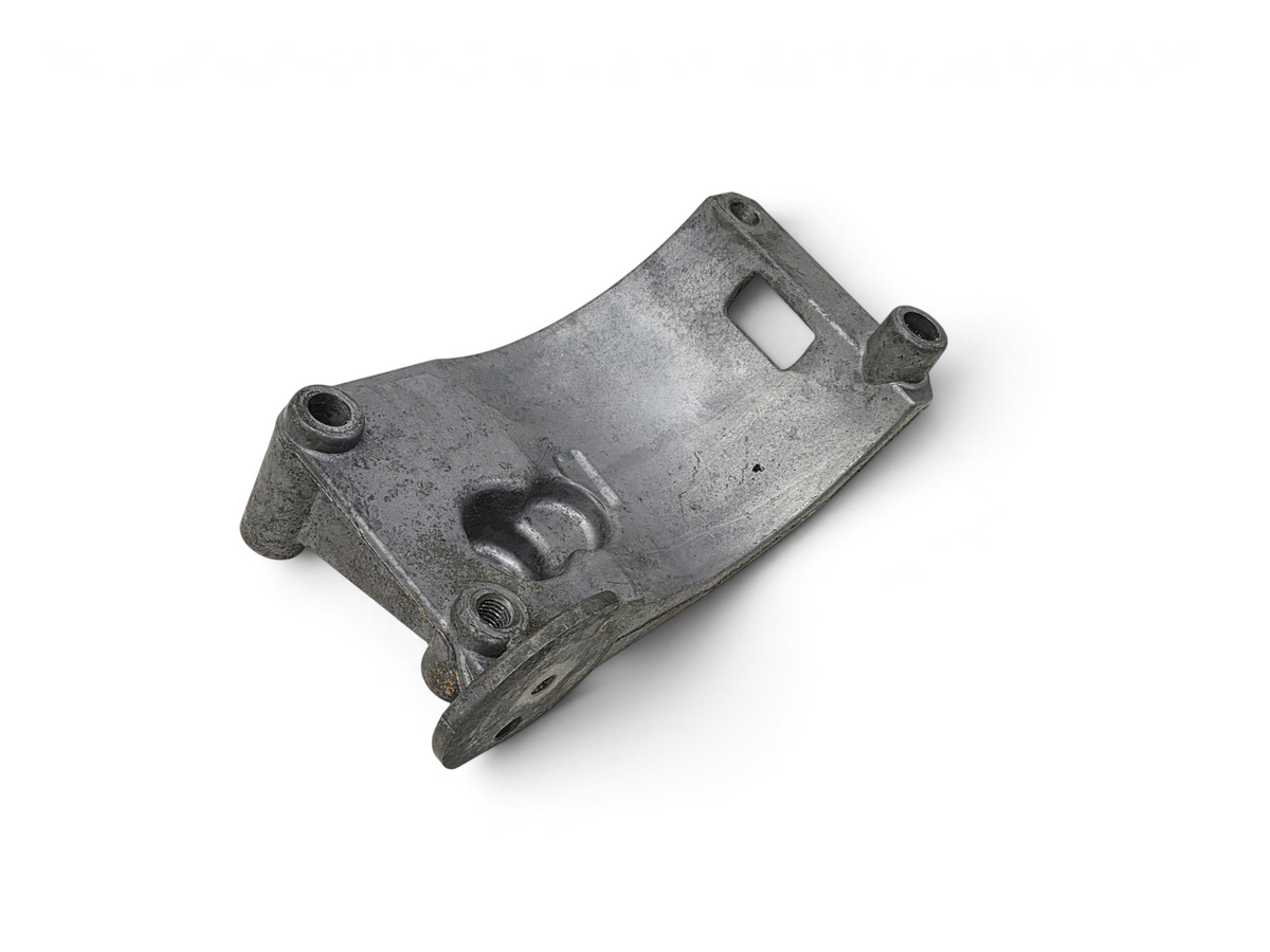 Send it Auto Parts OEM GM air conditioning compressor bracket for 2005-2013 Chevrolet Corvette C6