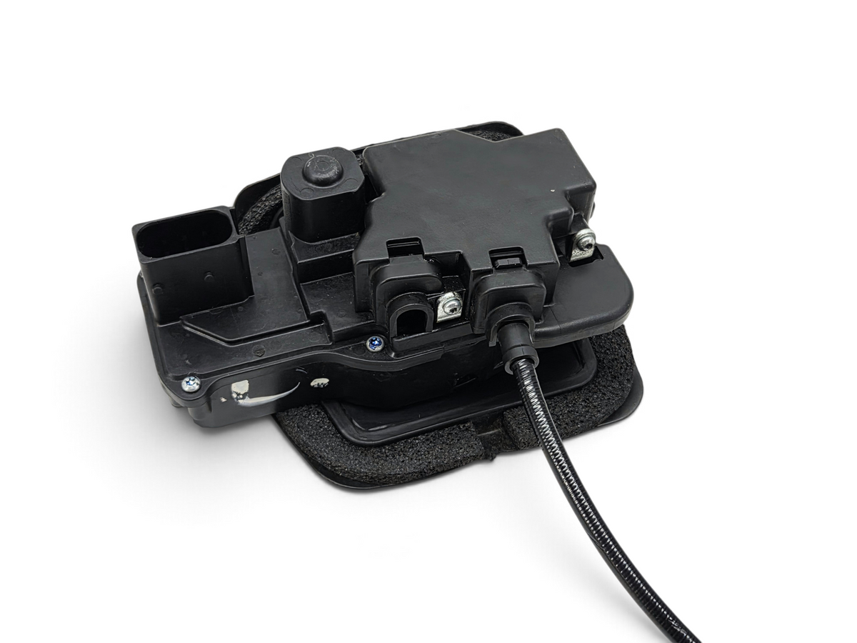 Send it Auto Parts OEM passenger side door lock actuator assembly for 2005-2013 Chevrolet Corvette C6