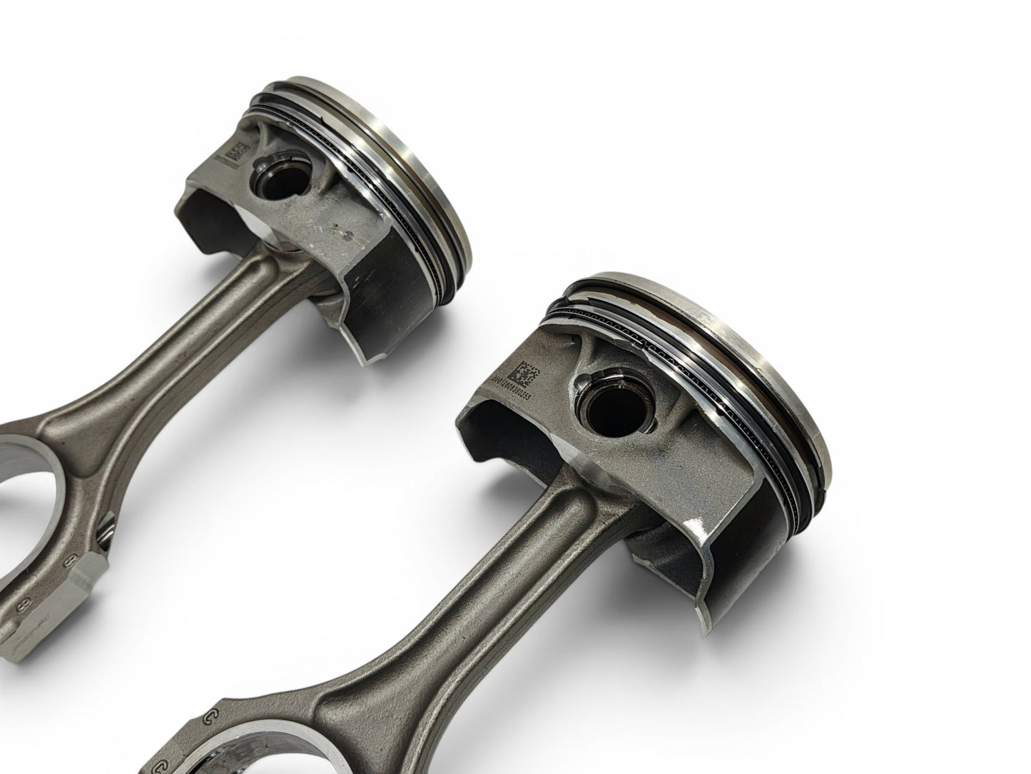 Send it Auto Parts OEM GM 6.2L LT4 supercharged engine pistons and upgraded Pankl connecting rods set