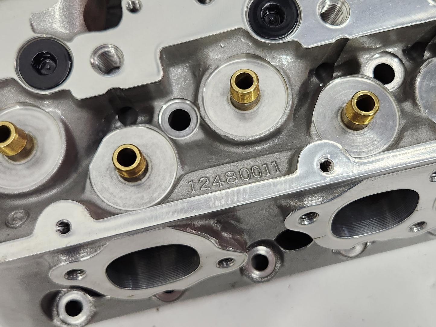 GM SB2.2 SBC CNC Performance Cylinder Head 12480011 - Clear Coated for Display