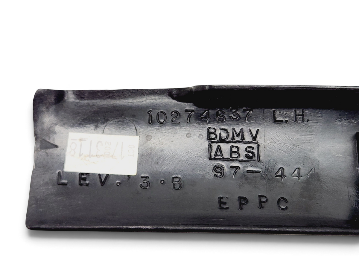 Send it Auto Parts OEM black door jamb sill trim part number 10274637 for 1997-2004 Chevy Corvette C5
