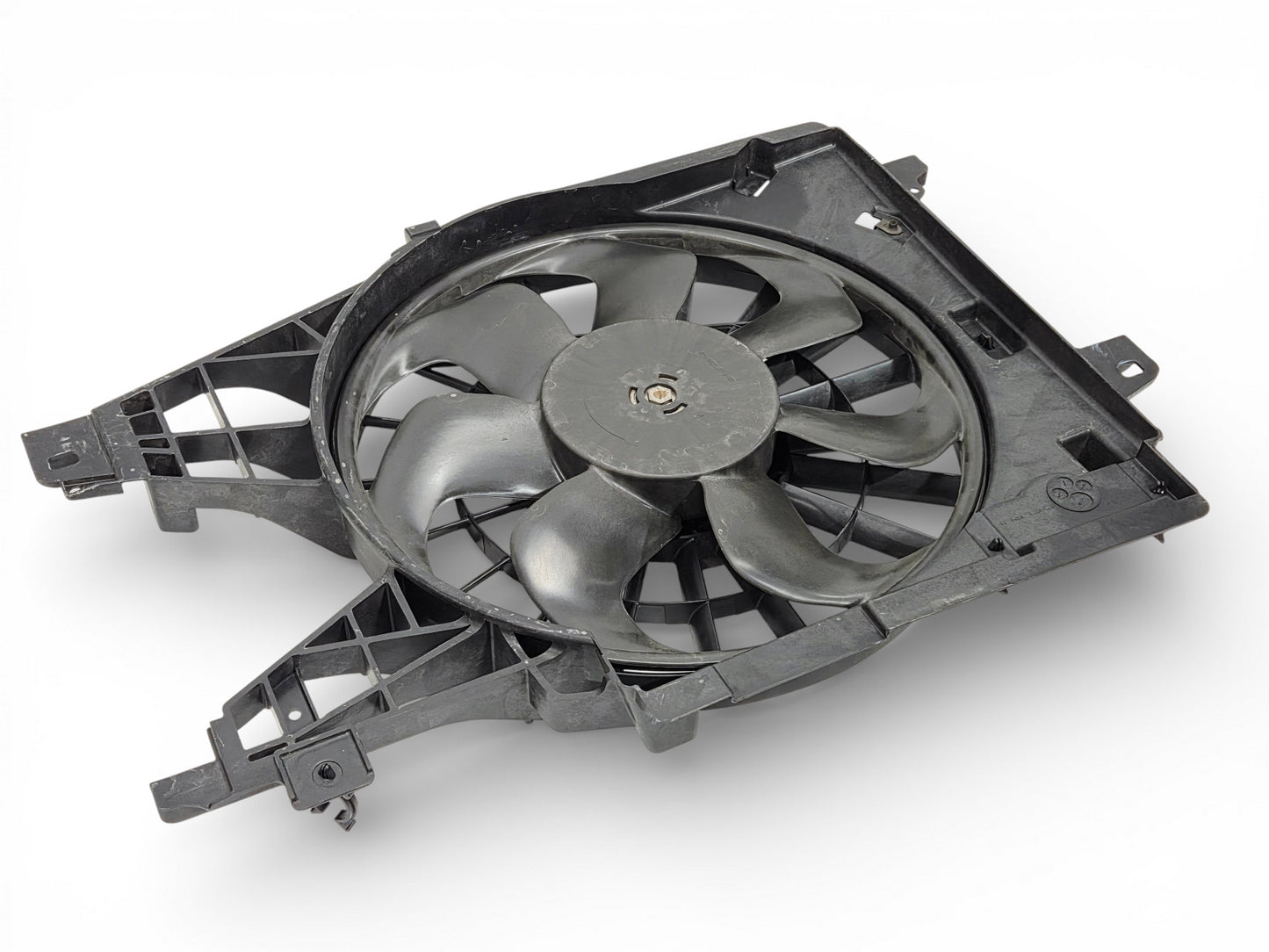 2005-2013 C6 Corvette Radiator Cooling Fan Assembly OEM GM 15819952 *READ*