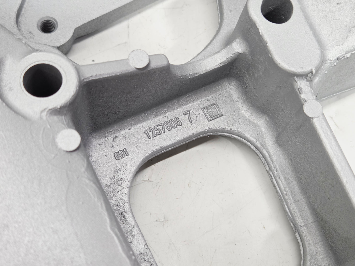 2005-2013 Chevy Corvette C6 Power Steering Pump Bracket OEM GM 12578067