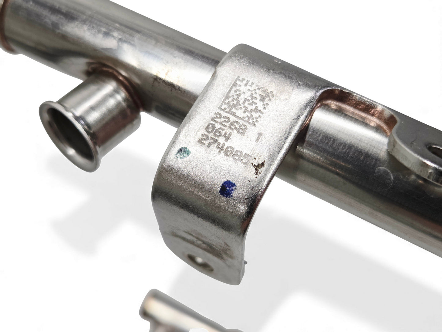 2006-2013 GTO Corvette CTS-V LS2 6.0L LS3 6.2L Fuel Injector Rail OEM GM