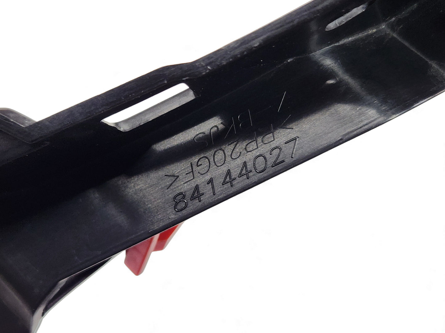 2015-2019 Corvette C7 Grand Sport Z06 ZR1 Right Bumper Retainer Guide OEM