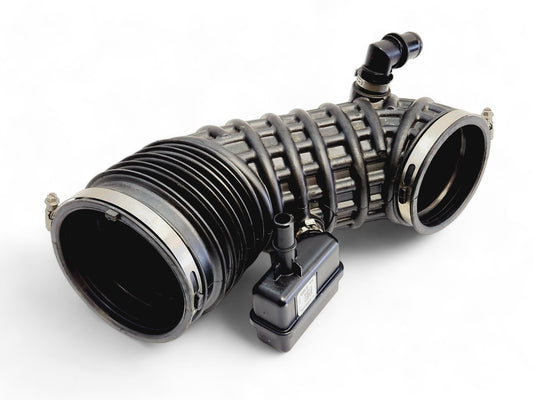 2016-2019 Chevy Camaro 6.2L Air Cleaner Intake Outlet Duct Tube OEM GM