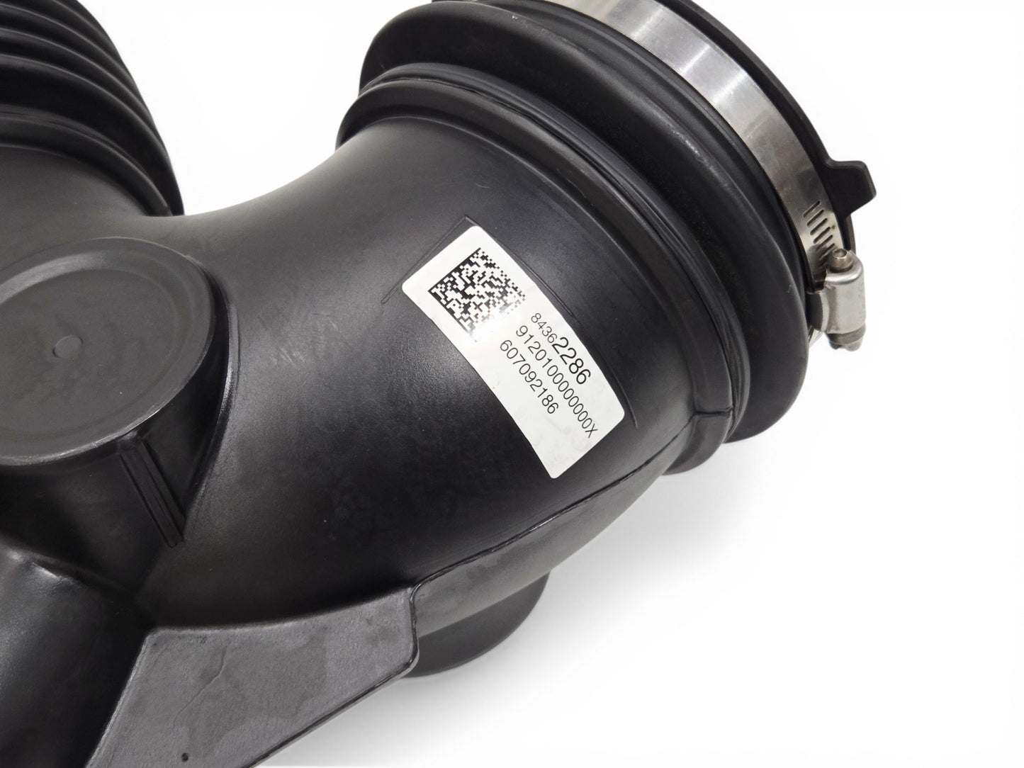 2016-2019 Corvette C7 Z51 Grand Sport Air Intake Outlet Hose OEM GM 84092392