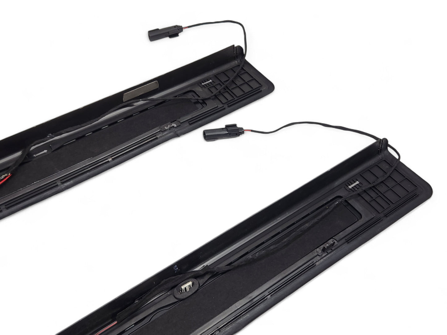 2016-2024 Chevrolet Camaro Coupe Illuminated Door Sill Plates 84127637 *READ*