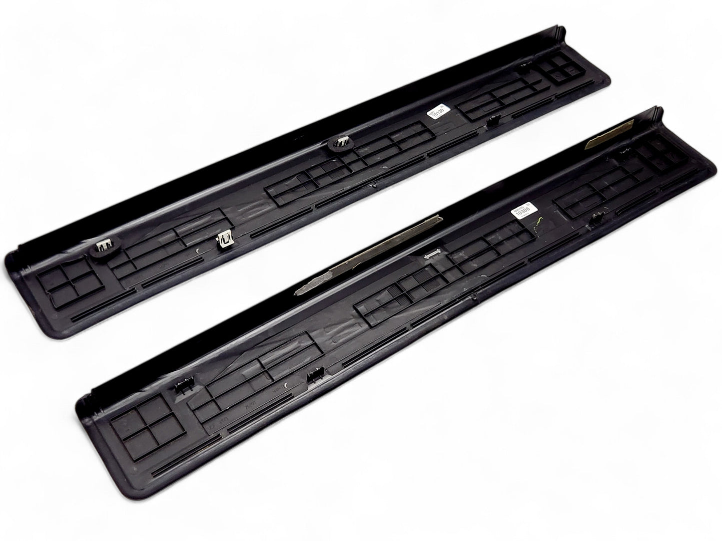 2016-2024 Chevy Camaro Door Sill Plates Black OEM GM 84124303 - Pair
