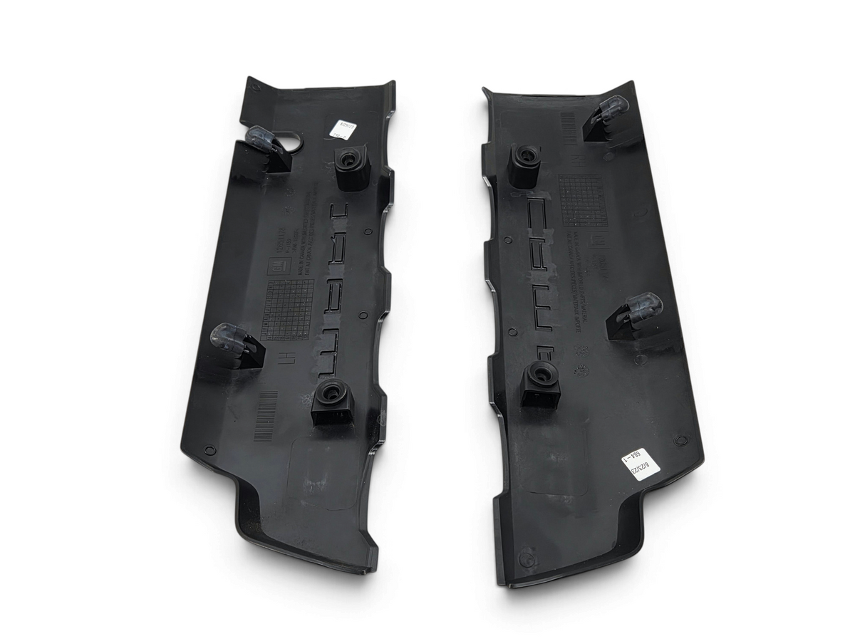 2016-2024 Chevy Camaro SS LT1 6.2L Engine Fuel Rail Covers Pair Black OEM GM