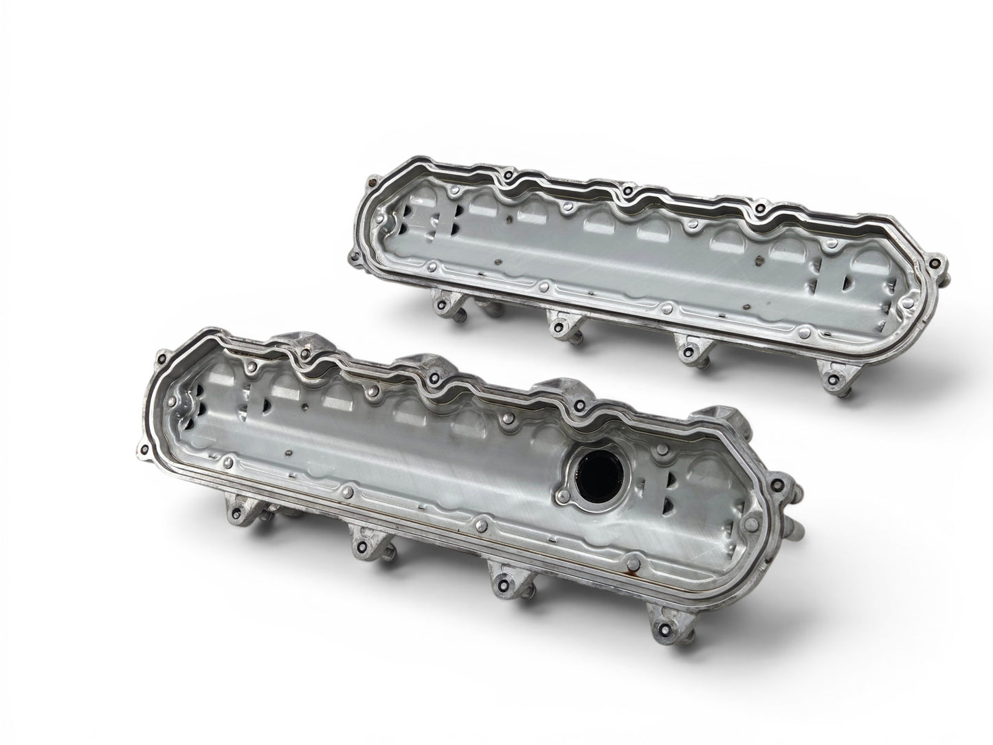 Send it Auto Parts OEM GM valve covers for 2016-2024 GENV LT1 LT4 engines, silver metal finish, pair.