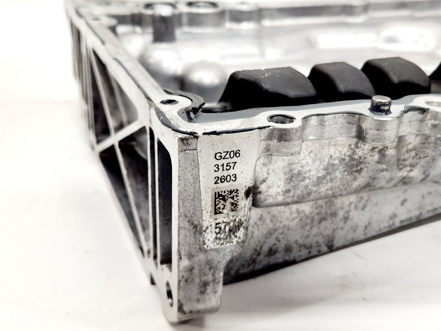 2020-2025 Chevy Corvette C8 LT2 6.2L Engine Oil Pan OEM GM 12695701