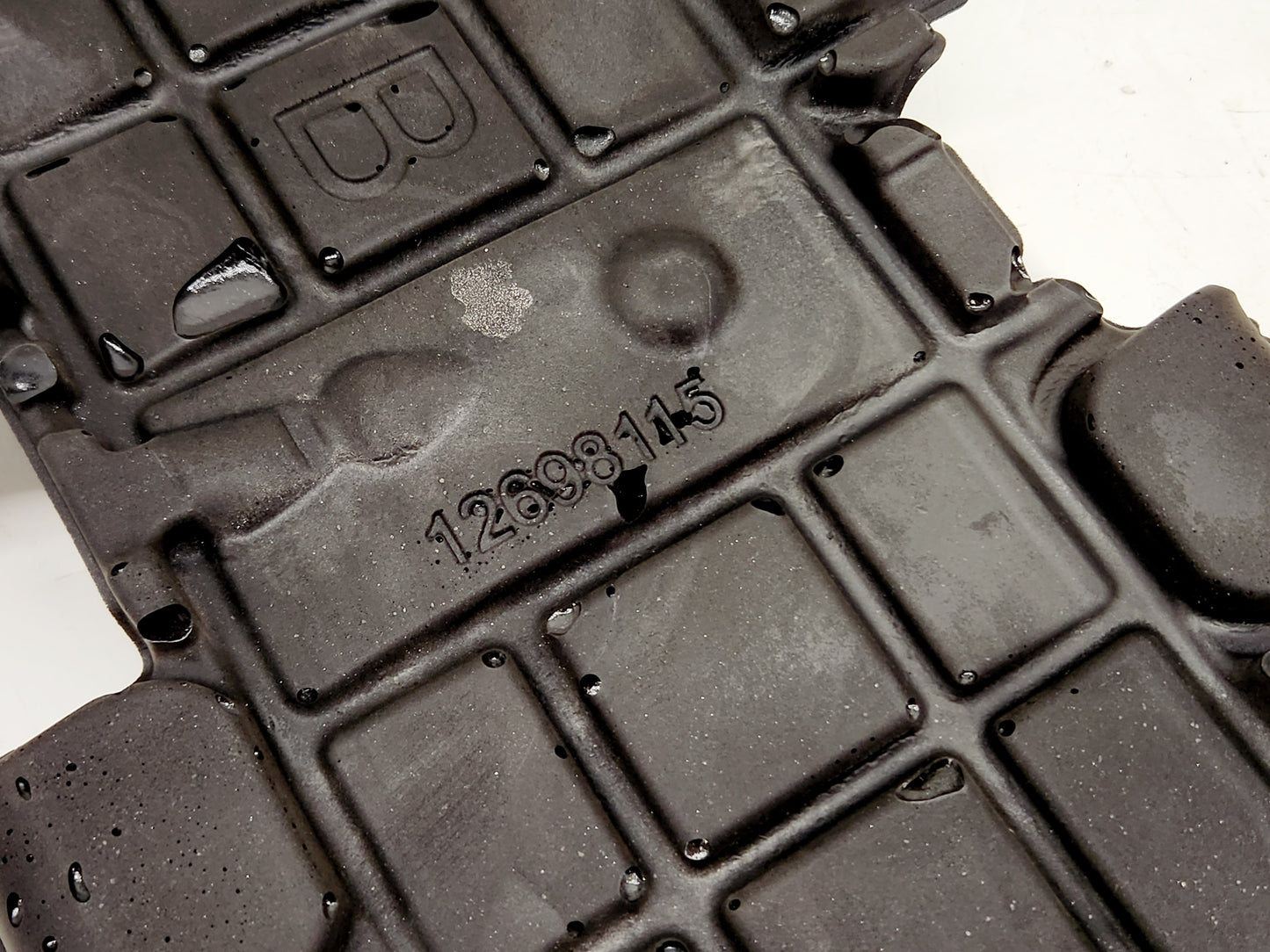 2020-2025 Chevy Corvette C8 LT2 6.2L Fuel Pump Insulator OEM GM 12698115