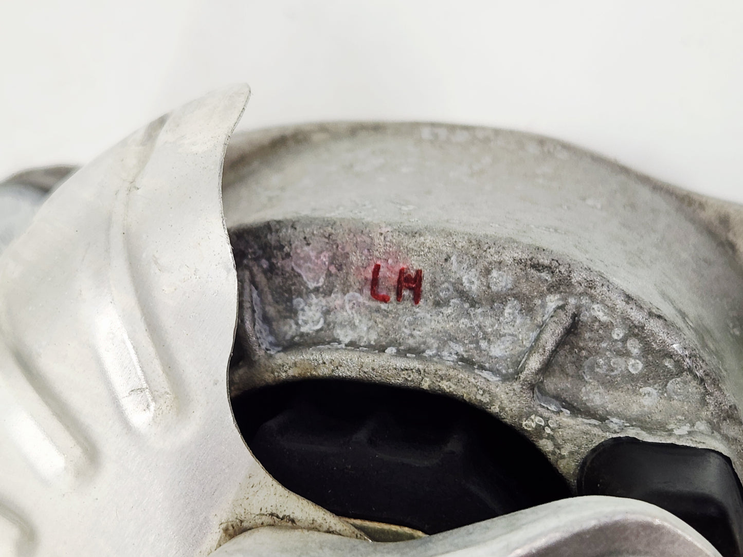 2020-2025 Chevy Corvette C8 Stingray Driver LH Side Transmission Mount OEM