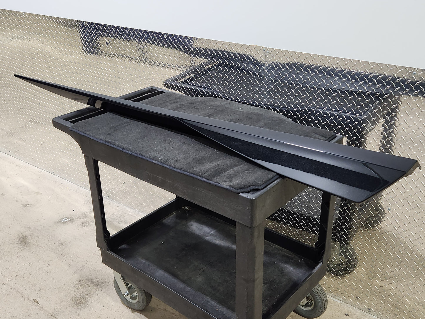 2020-2025 Corvette C8 Stingray Z51 RH Carbon Flash Side Skirt Rocker Molding