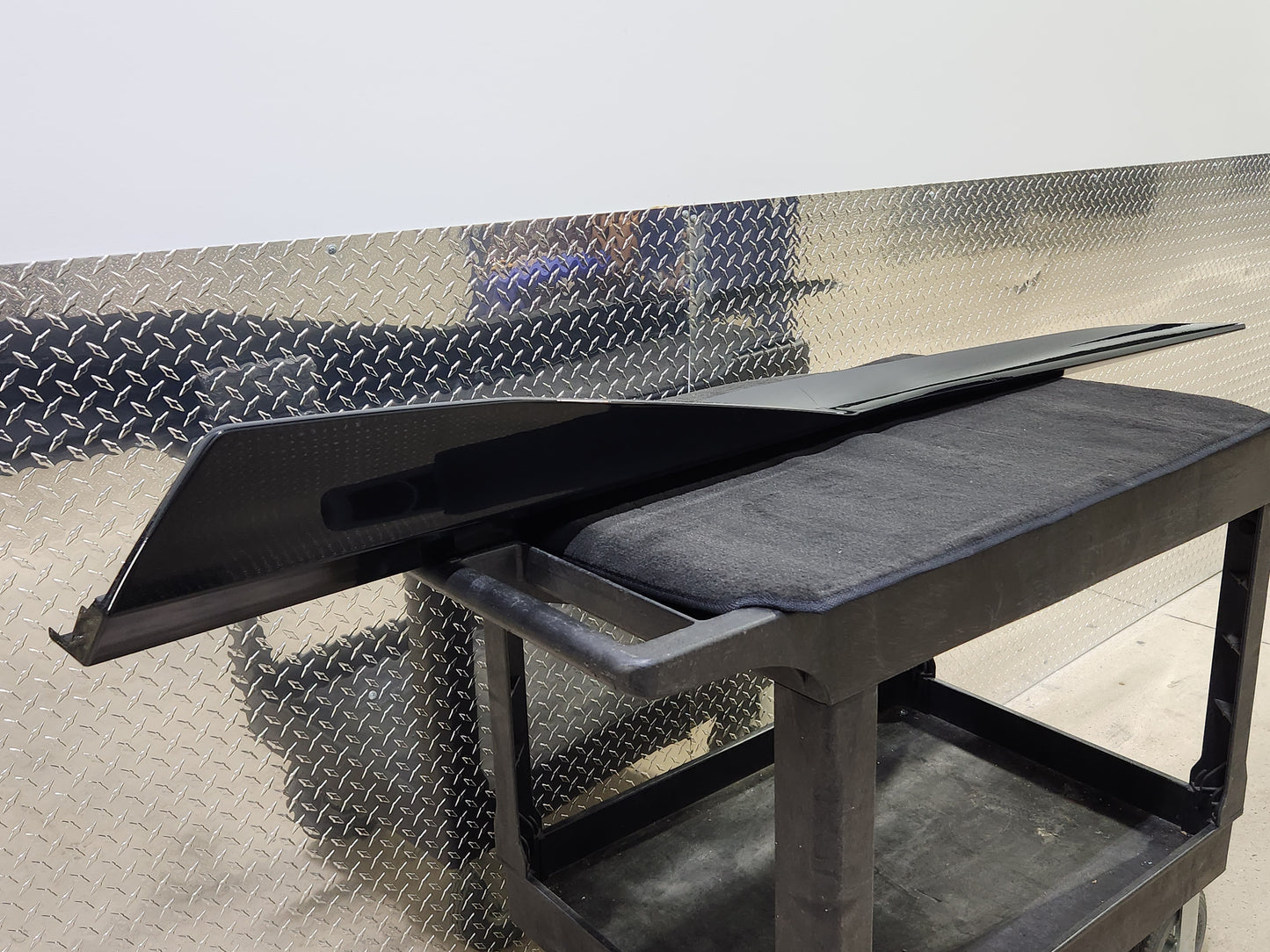 2020-2025 Corvette C8 Stingray Z51 RH Carbon Flash Side Skirt Rocker Molding