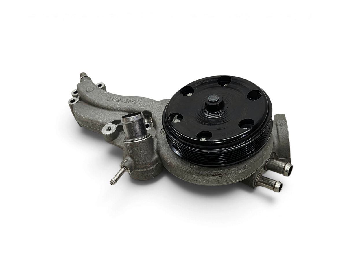 2020-2026 Chevy Corvette C8 LT2 6.2L Water Pump with manifold OEM GM