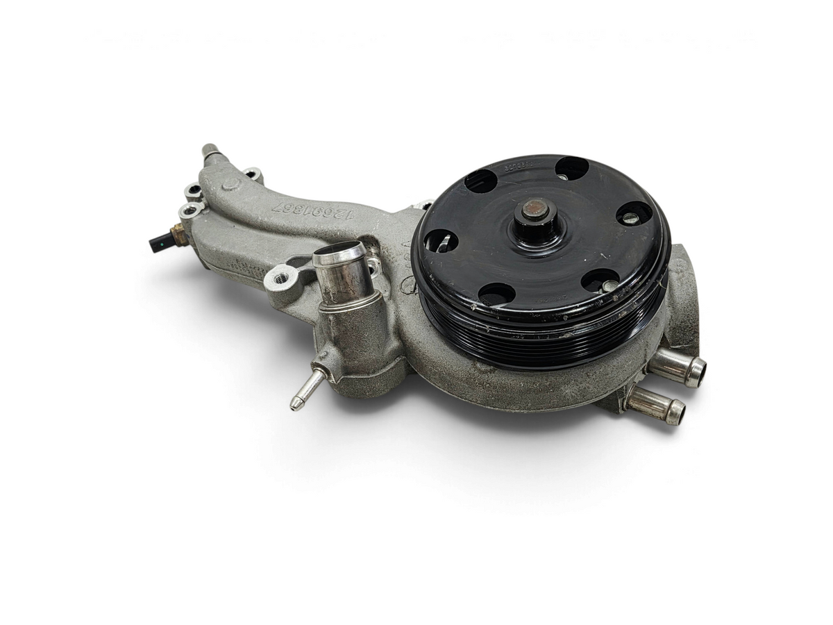 2020-2026 Chevy Corvette C8 LT2 6.2L Water Pump with manifold OEM GM