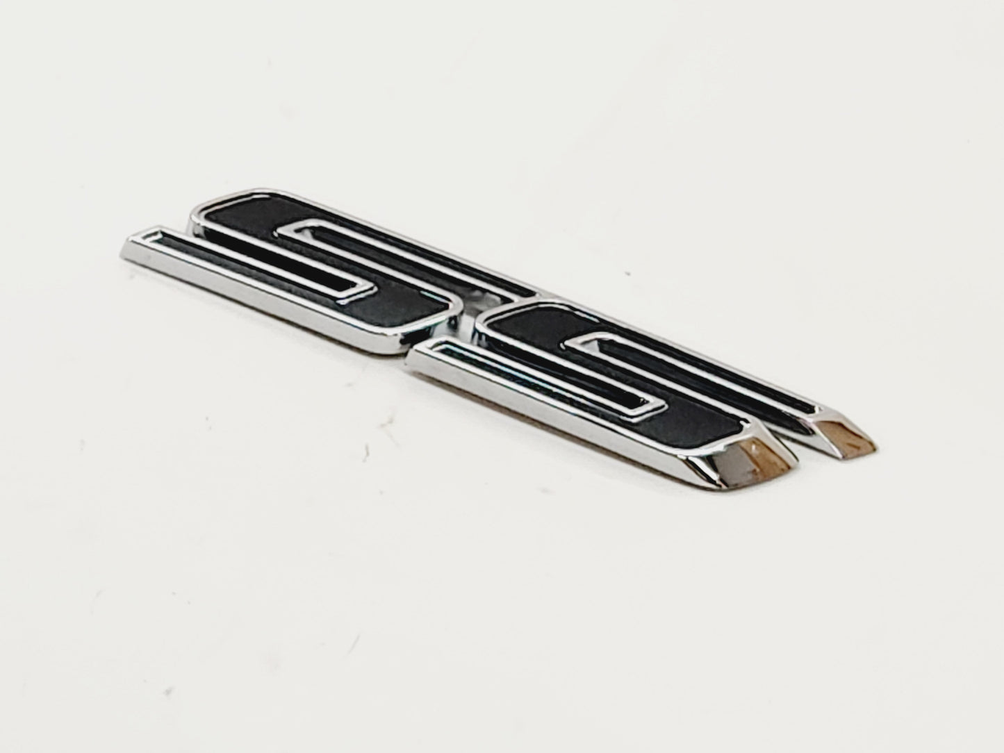 2017-2024 Chevy Camaro SS Gray Decklid Emblem Badge OEM GM 84005847