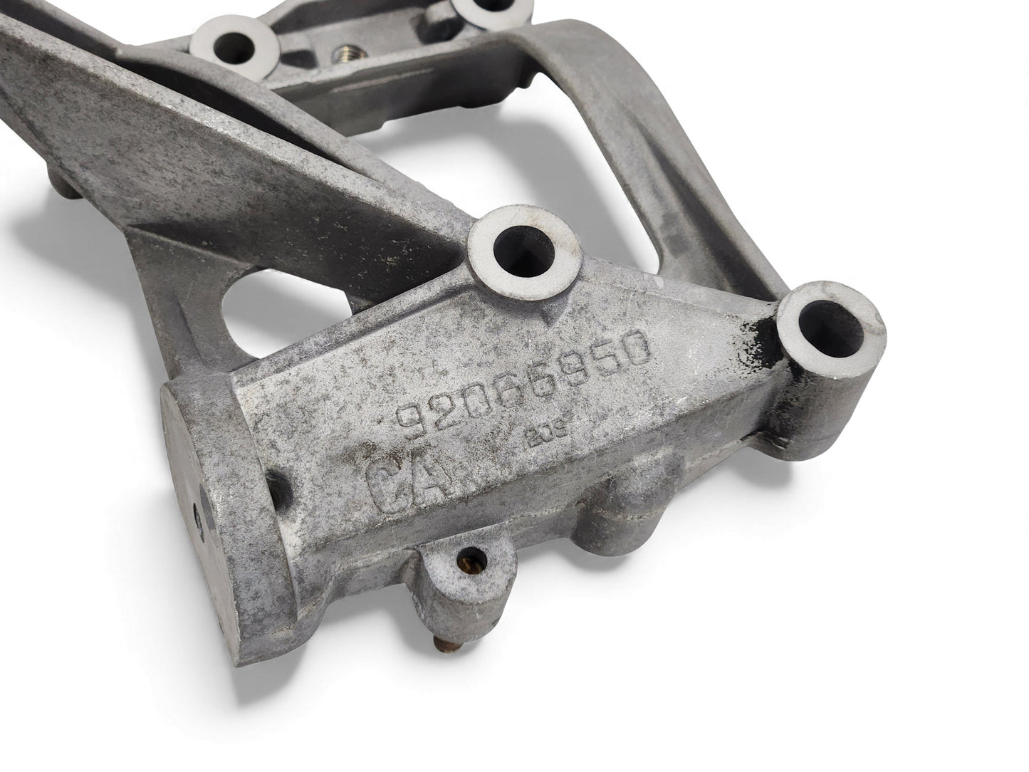 2004-2006 Pontiac GTO LS1 5.7L Air Conditioner Compressor Bracket OEM GM