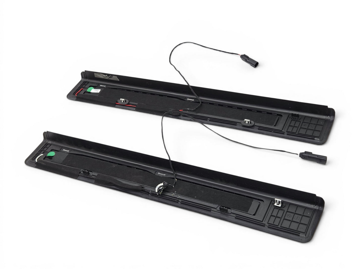 2016-2024 Chevrolet Camaro Coupe Illuminated Door Sill Plates 84127637 *READ*
