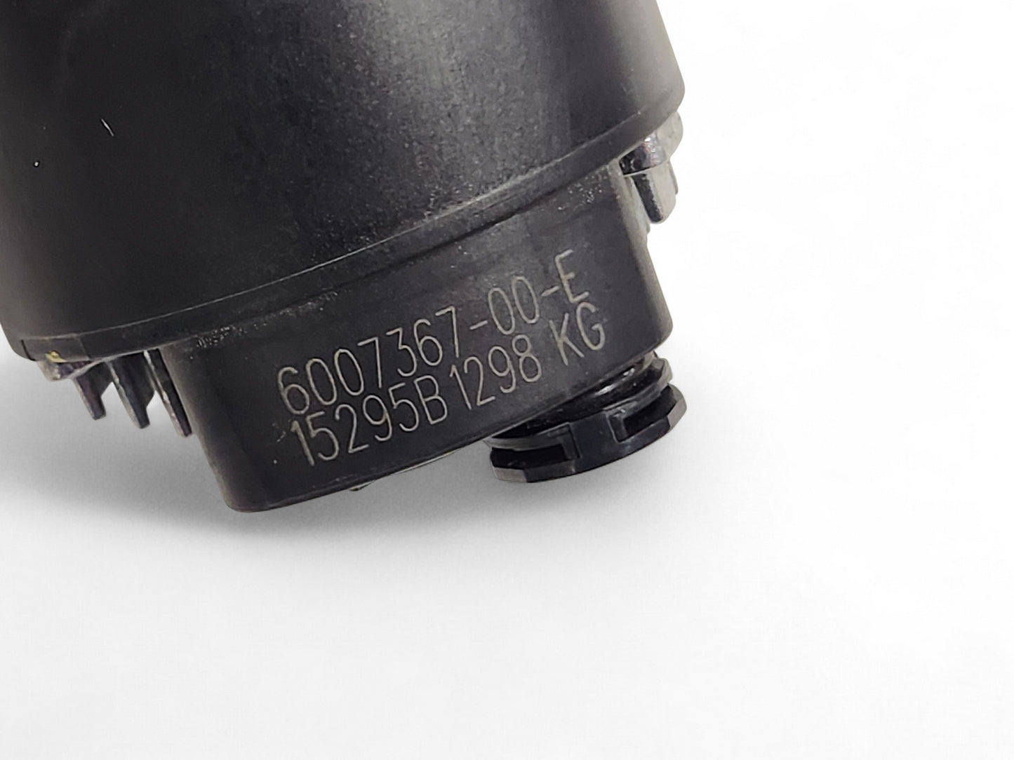 Electric Water Pump Auxiliary Pump Fits For Tesla Model S 85D AWD 6007367-00E