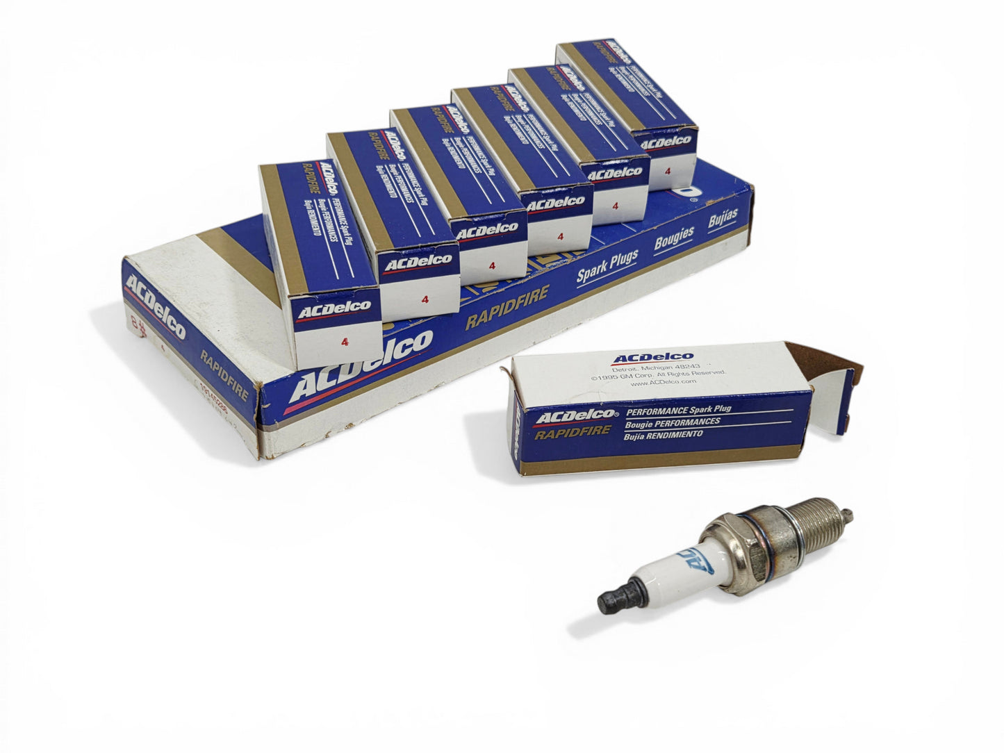 Lot of 15 - Rapid Fire Platinum #4 Spark Plugs ACDelco OEM GM 19145286