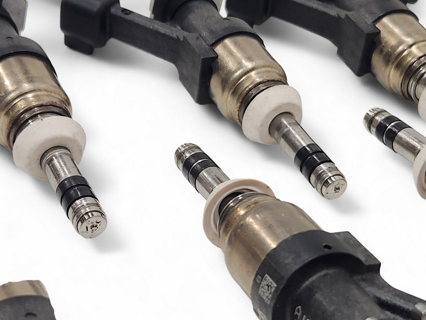 OEM GM 6.2L LT1 L86 Fuel Direct Injectors 12656008 - Set of 8