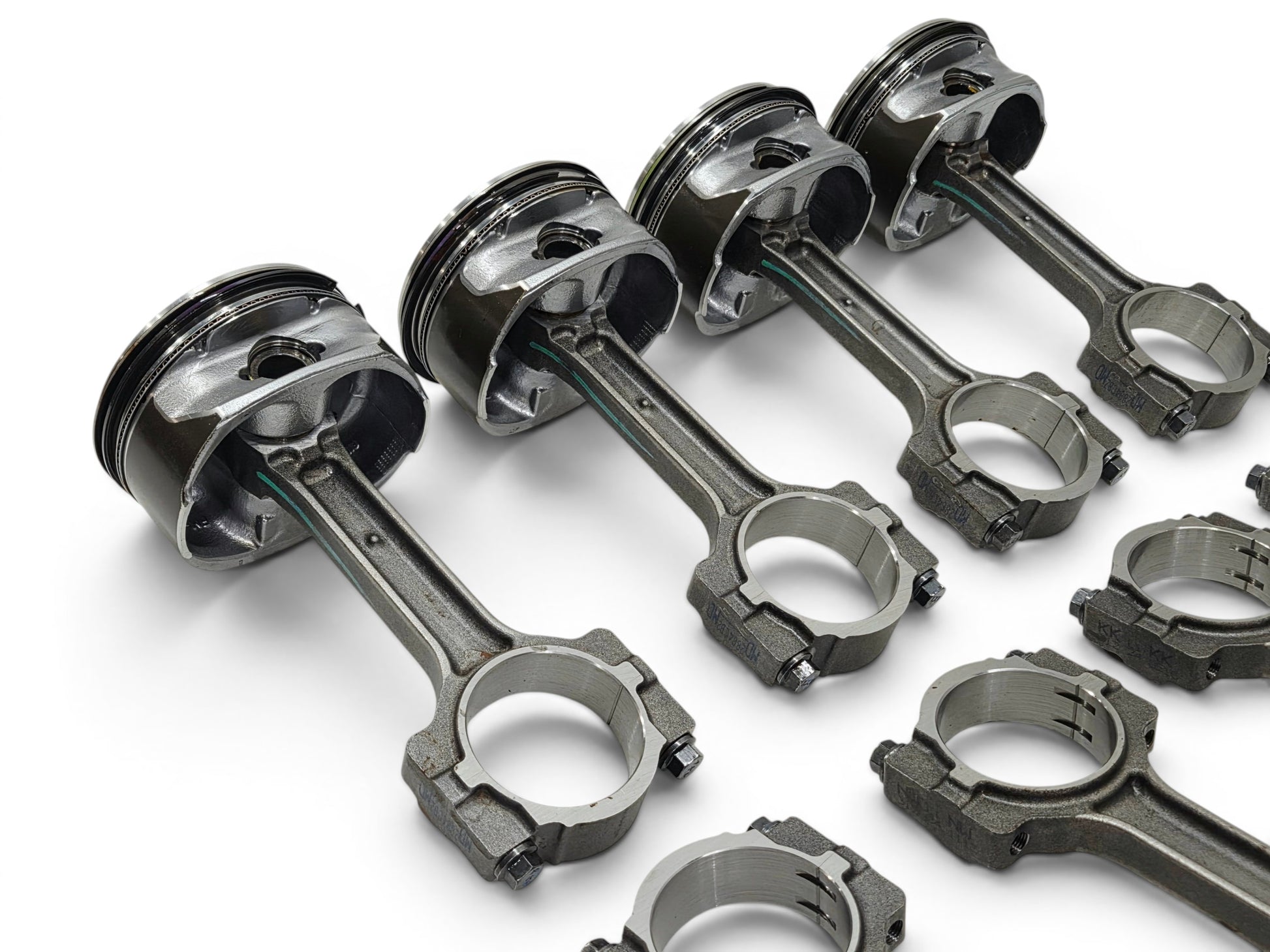 Send it Auto Parts set of 8 OEM GM LS3 6.2L flat top pistons and connecting rods for Chevrolet V8 engines