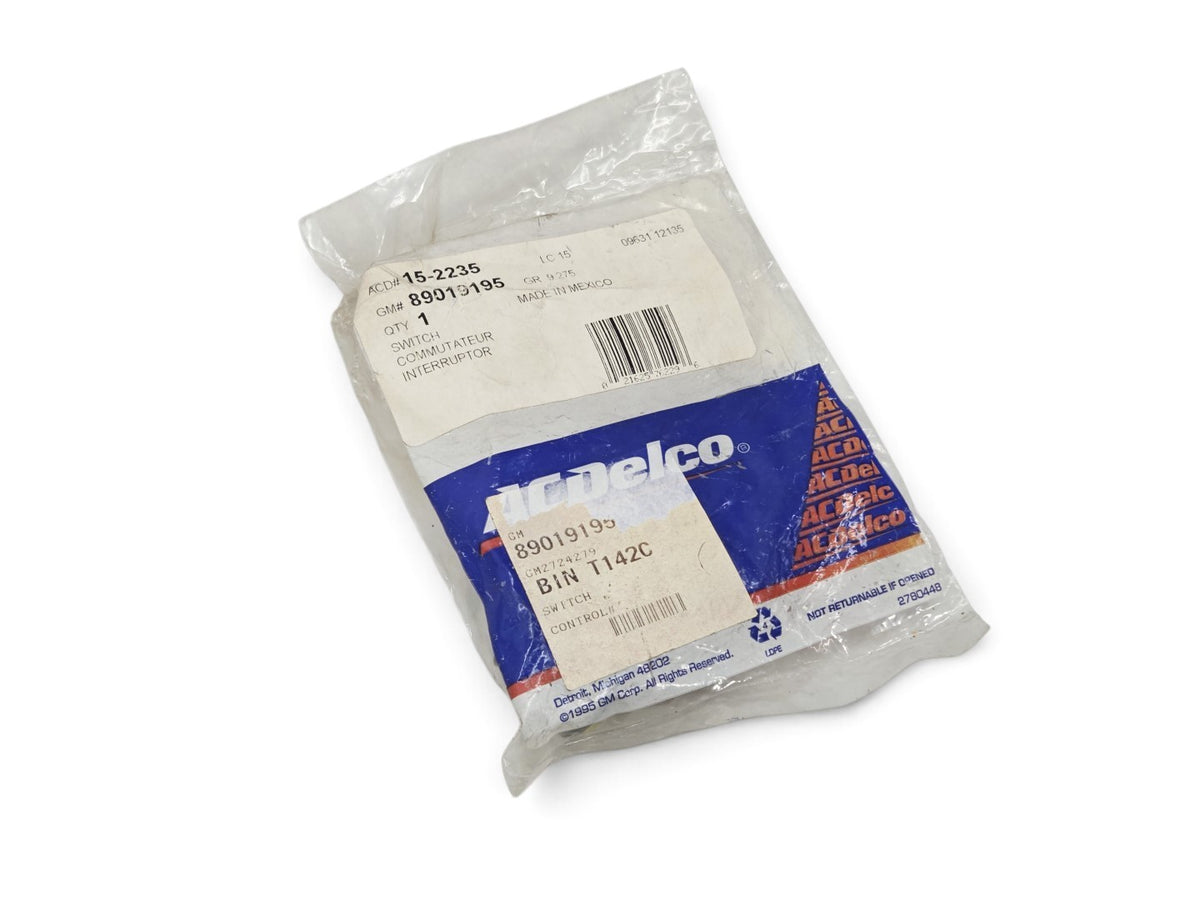 Send it Auto Parts genuine OEM GM ACDelco A/C compressor pressure switch in original sealed packaging