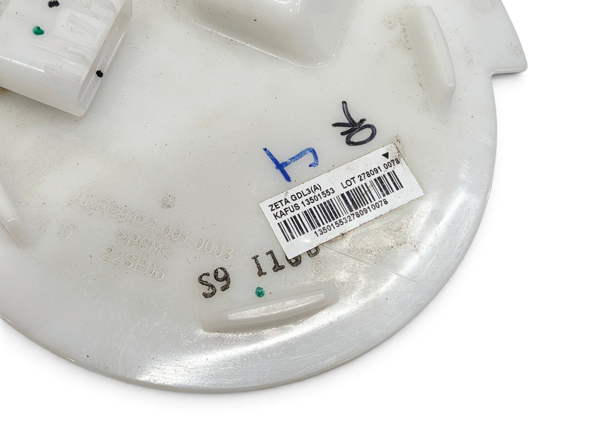 Send it Auto Parts OEM GM fuel pump sending unit for 2010-2015 Camaro SS, showing part number 13501553 label.