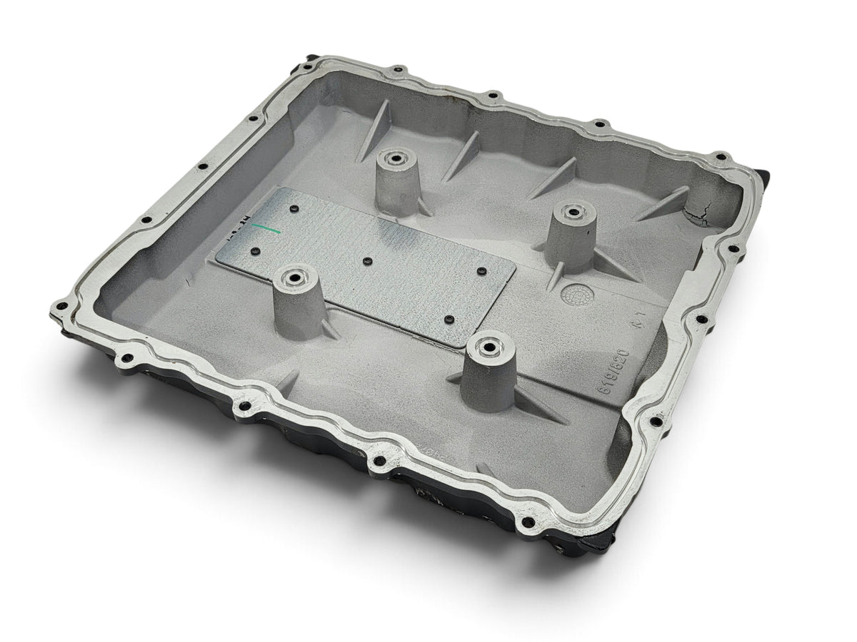 Send it Auto Parts damaged OEM GM supercharger cover lid for Chevy Camaro ZL1 6.2L LT4 engine with structural cracks
