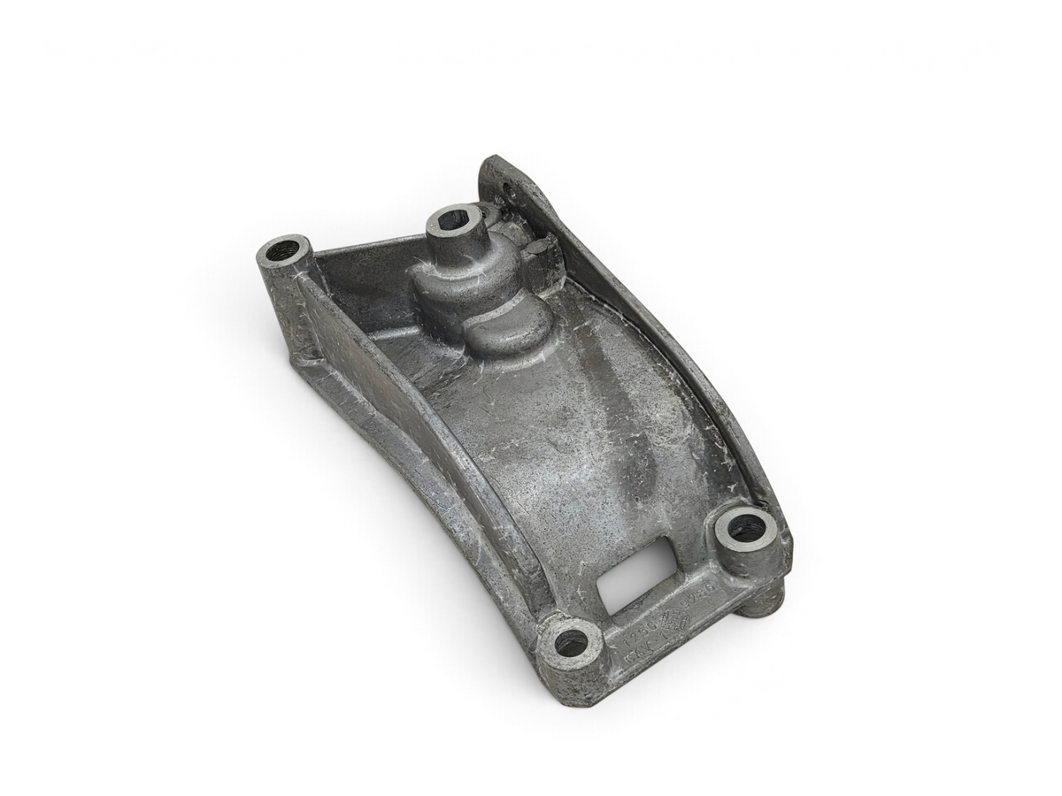 Send it Auto Parts OEM GM 12569286 air conditioning compressor bracket for 2005-2013 Chevrolet Corvette C6