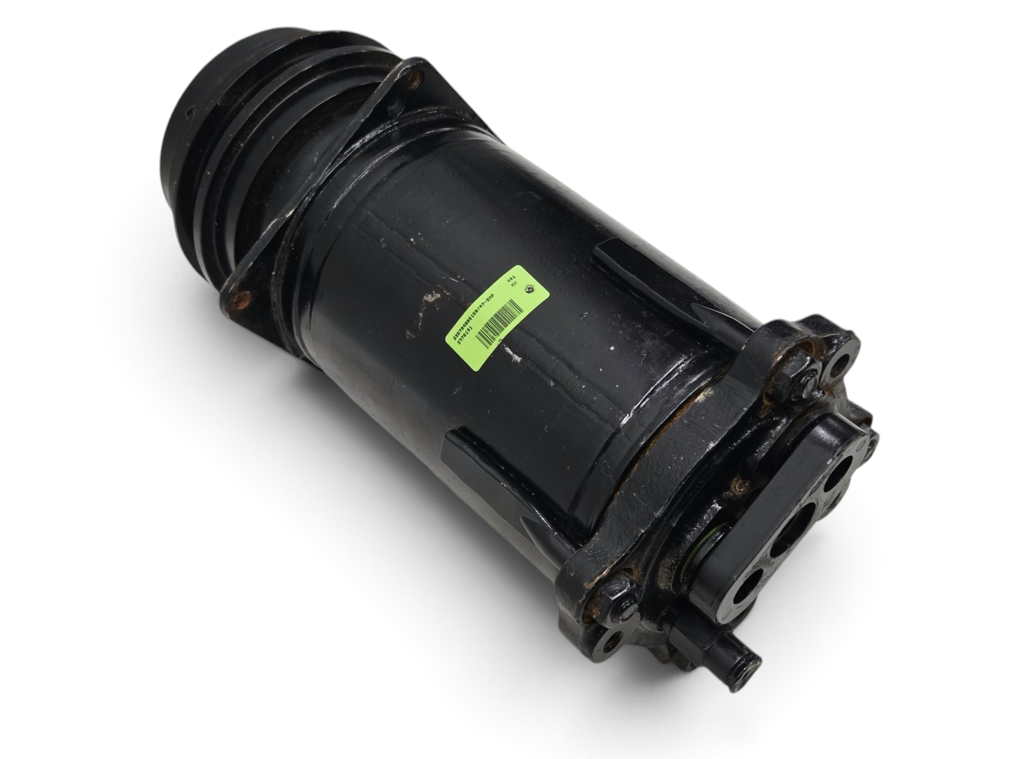 Send it Auto Parts rebuilt A6 air conditioning compressor for 1964-1976 Corvette C2 and C3 models in black finish