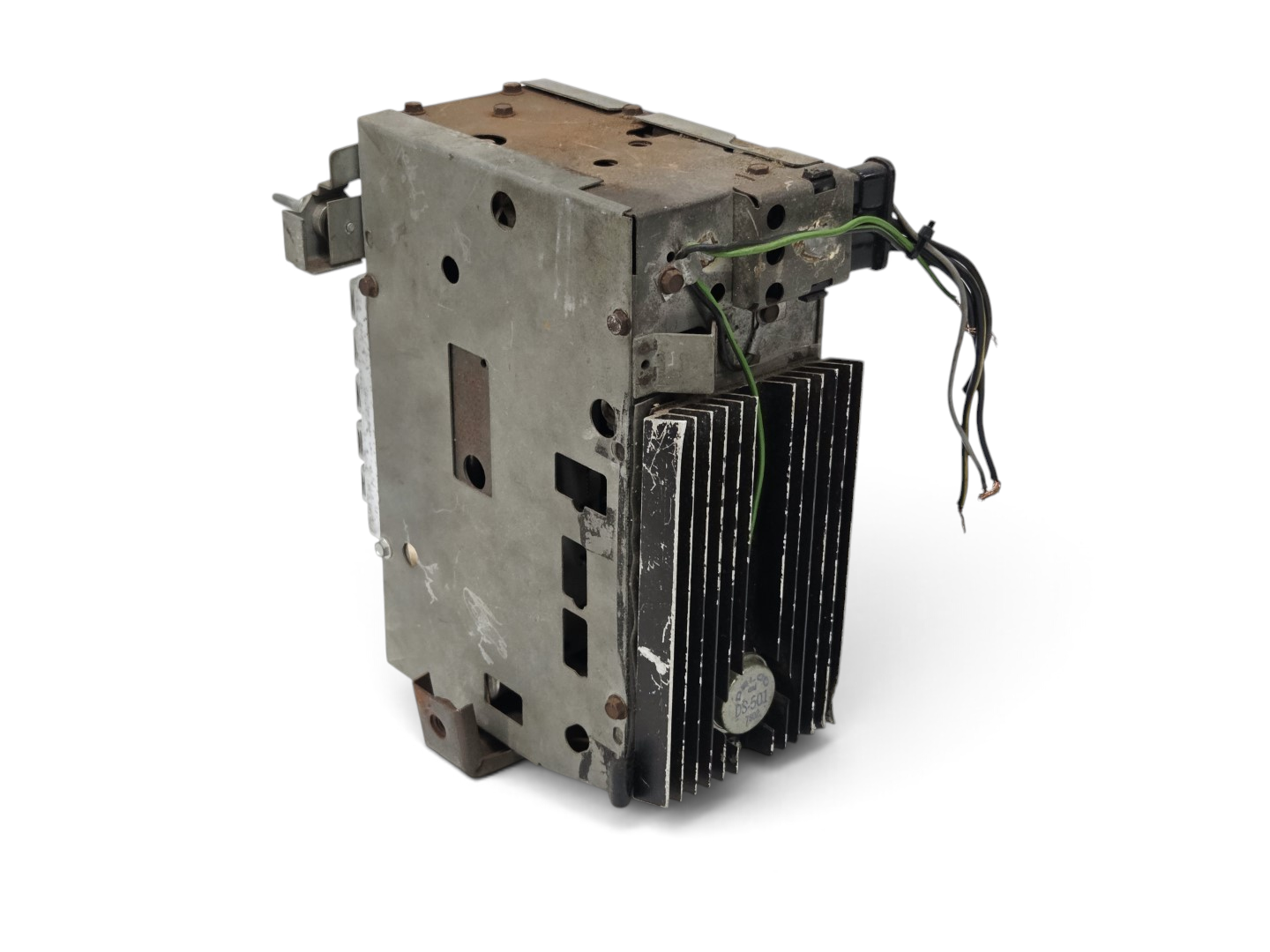Send it Auto Parts OEM AM FM radio for 1963-1967 Corvette C2 with metal casing and black heat sink