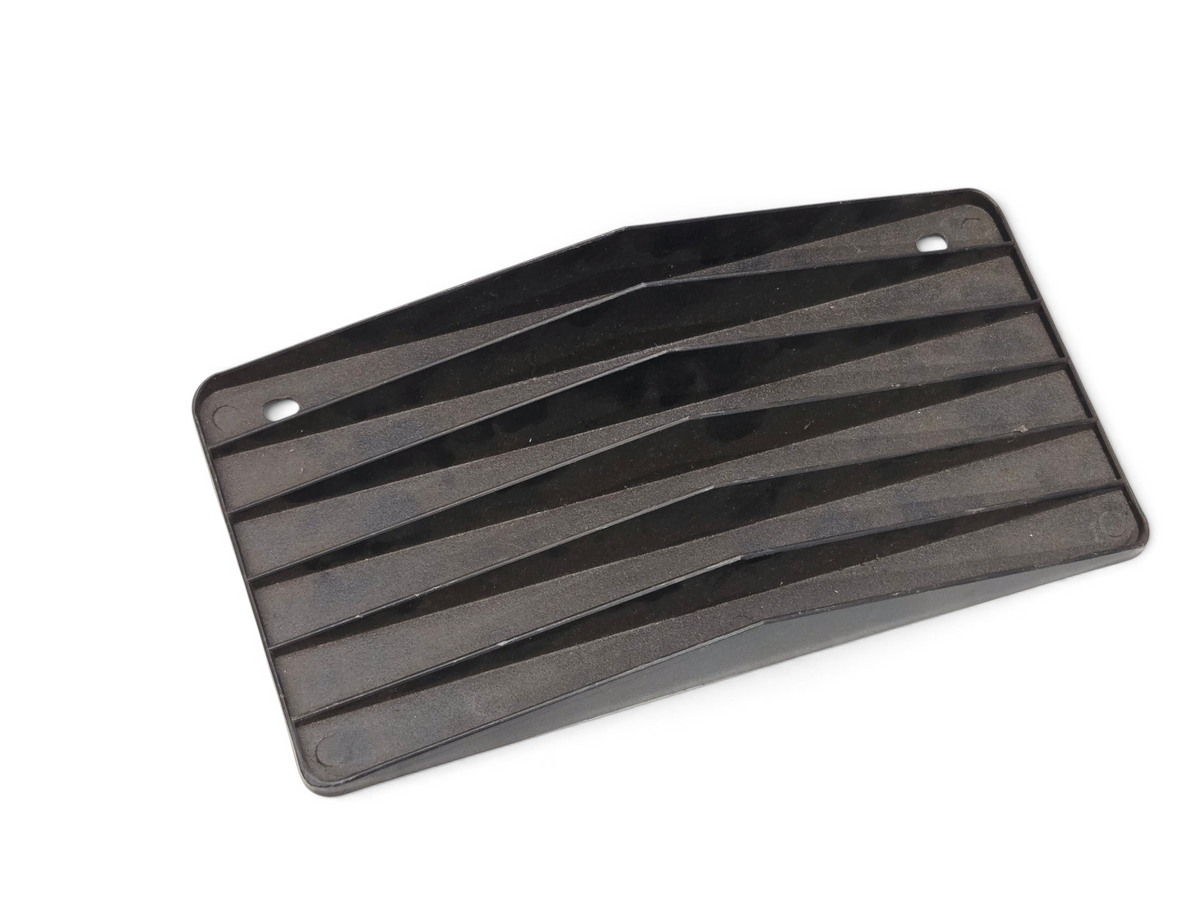 Send it Auto Parts black plastic front license plate filler grille for 1975-1979 Corvette C3