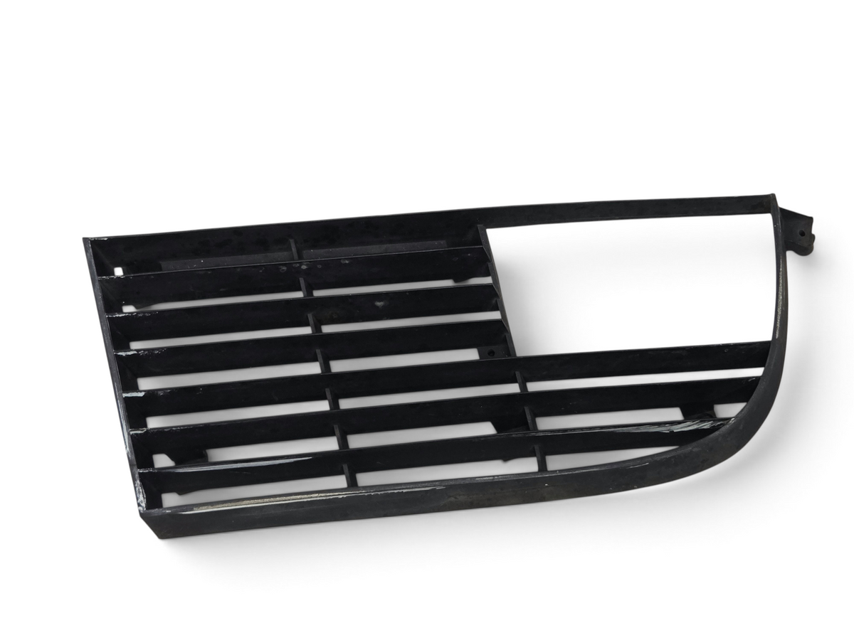 Send it Auto Parts OEM black left bumper grille for 1975-1979 Chevrolet Corvette C3