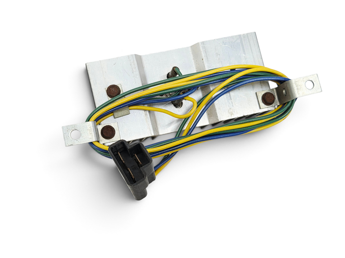 Send it Auto Parts OEM GM DS-501 heat sink for 1968-1976 Corvette C3 AM FM radio with attached wiring harness