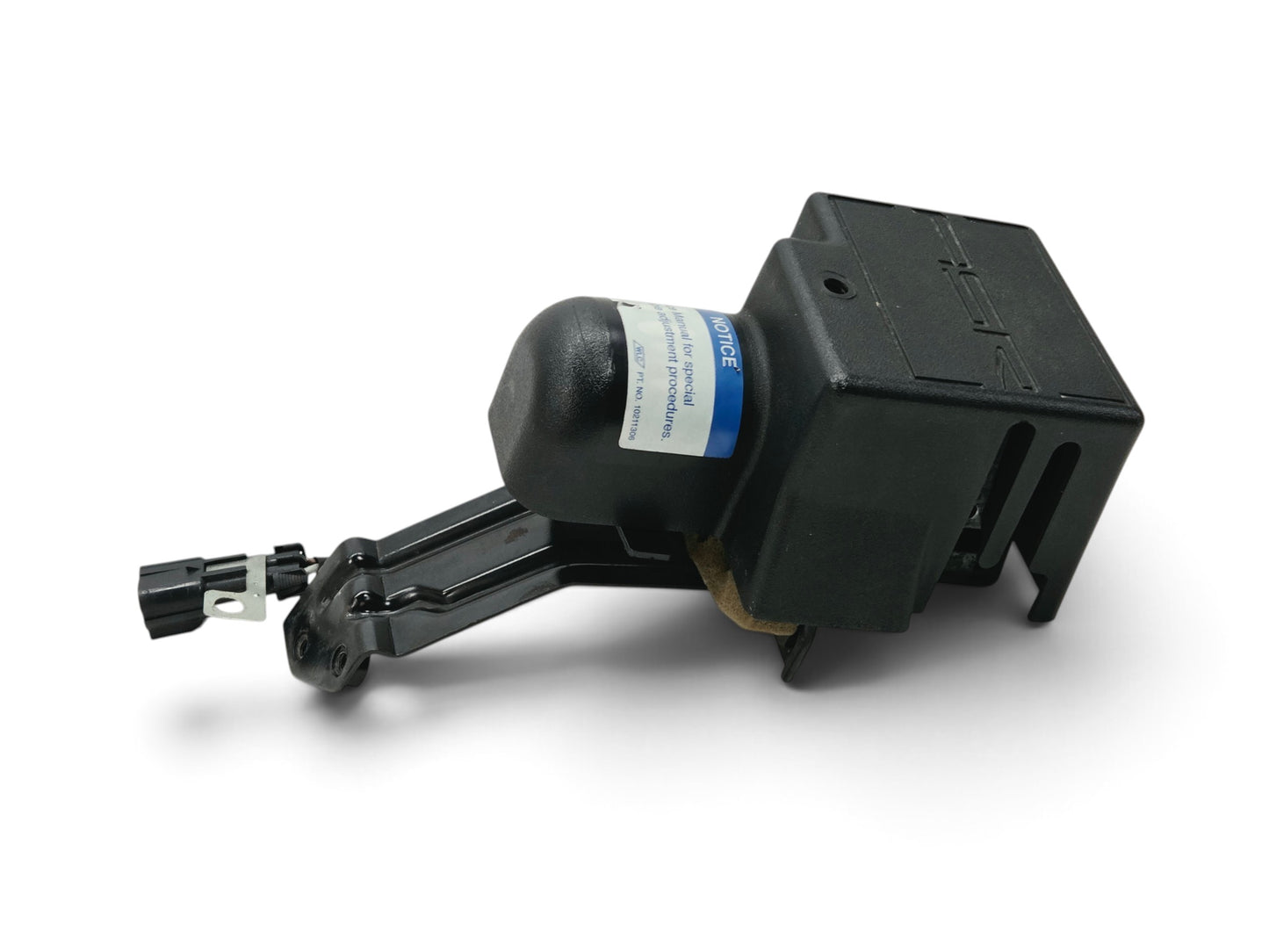 Send it Auto Parts OEM GM cruise control ASR adjuster regulator for 1992-1996 Corvette C4 with black plastic housing