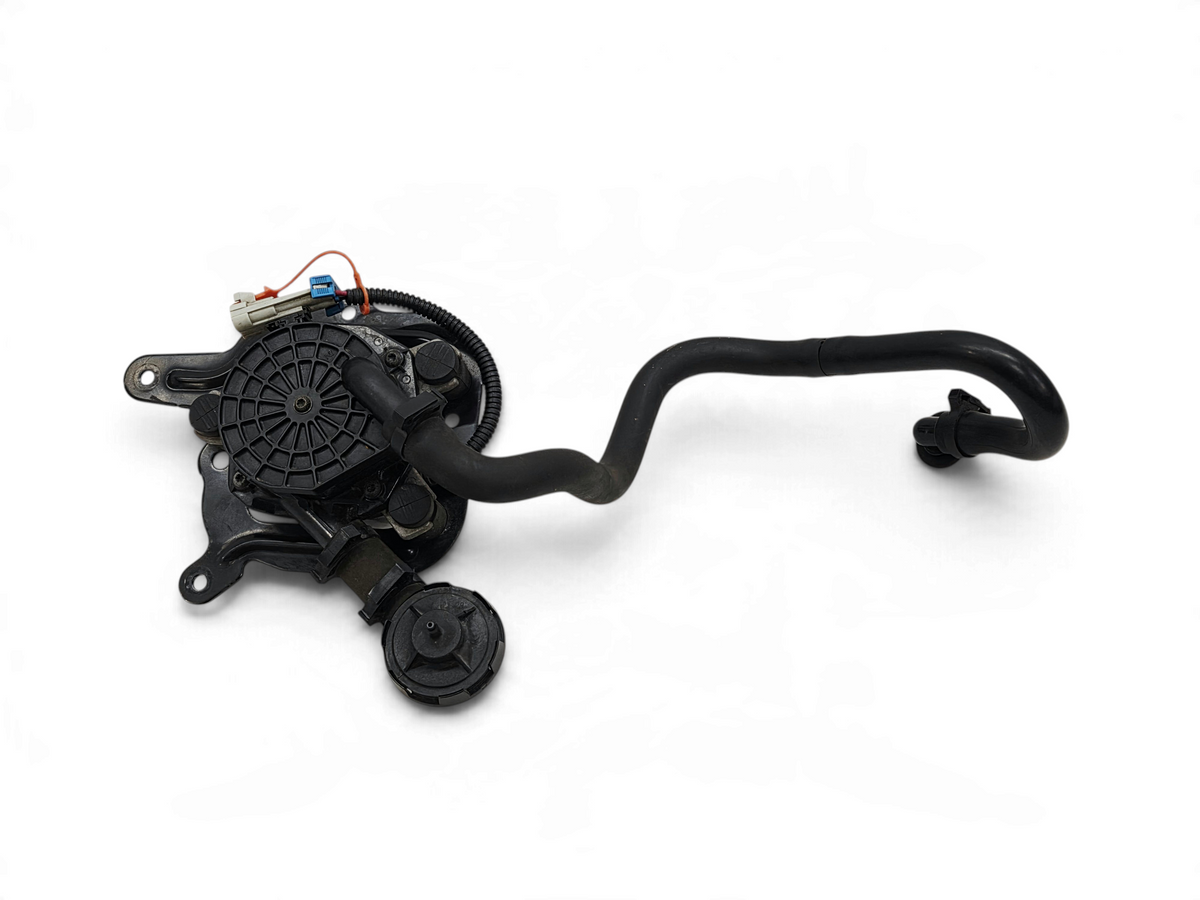 Send it Auto Parts OEM GM secondary air injection pump for 2000-2004 Corvette C5 with attached black rubber hose