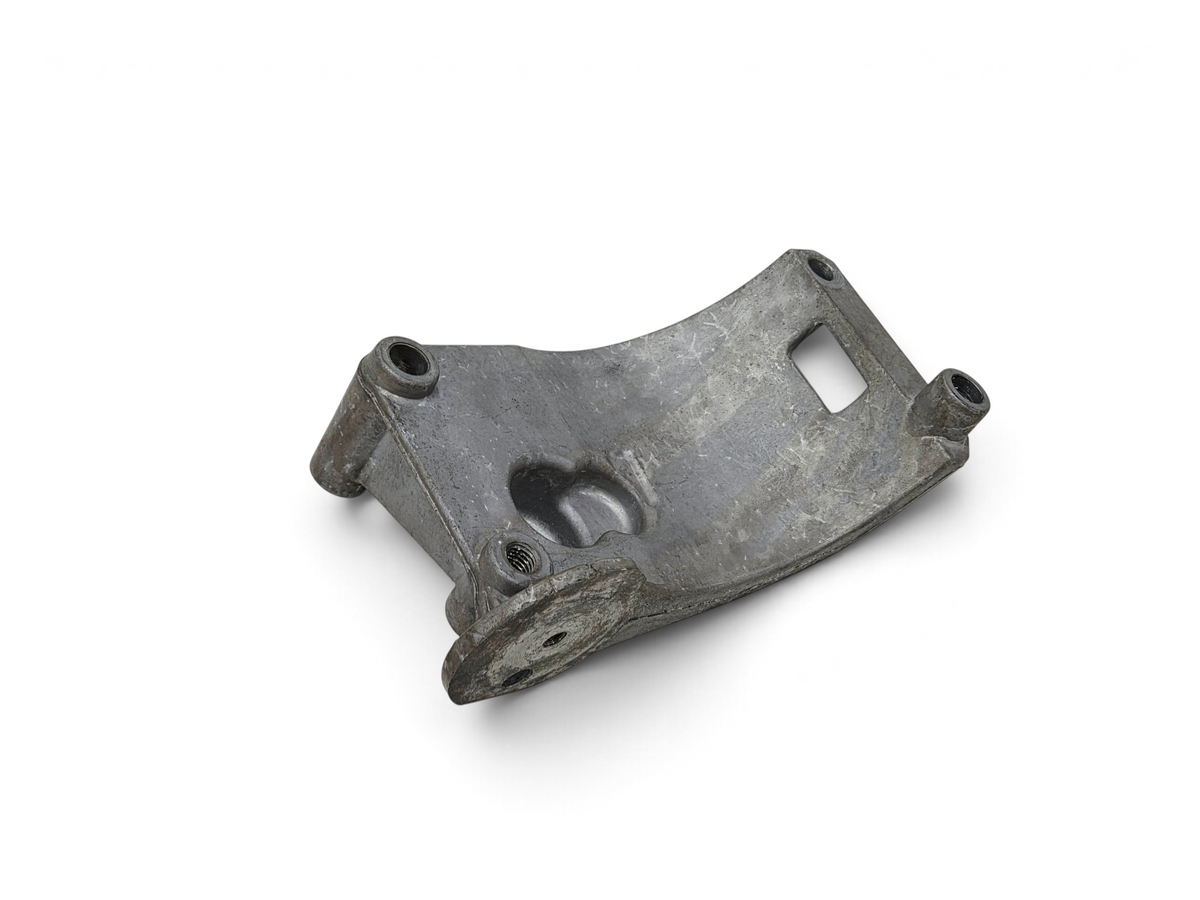 Send it Auto Parts OEM GM air conditioning compressor bracket for 2005-2013 Chevrolet Corvette C6